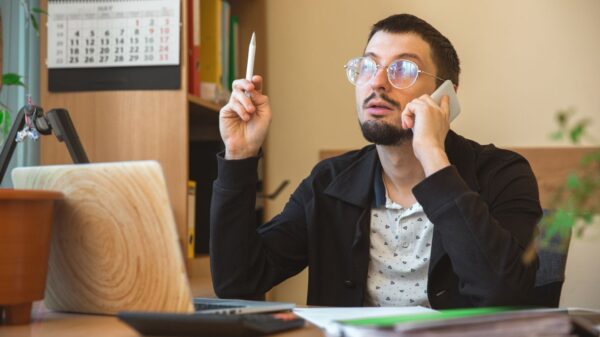 Les objections des prospects : Préparer des réponses aux objections courantes peut aider à maintenir la conversation avec les prospects.
